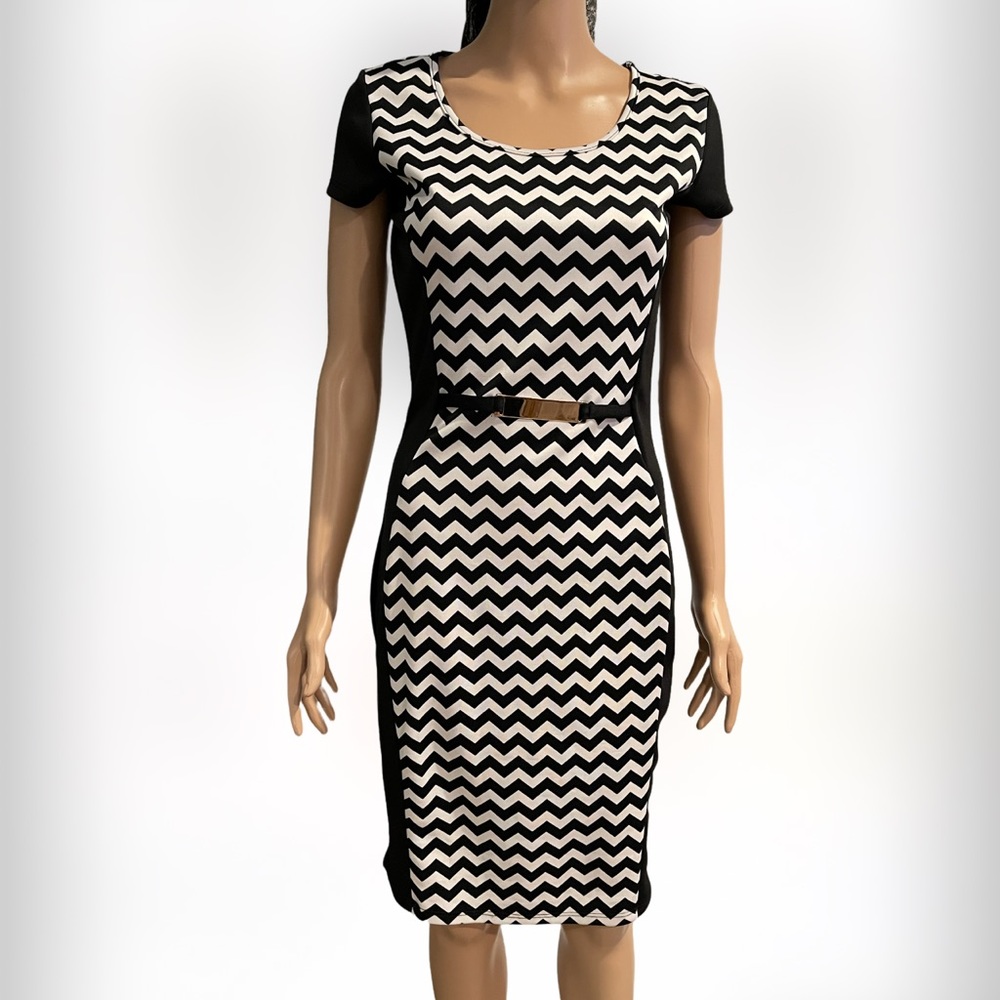 Dresses - Picture 3 of 6